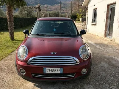 Usata Mini Cooper 95 CV (69 kW) 2009 Rosso Utilitaria