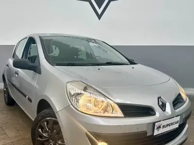 Usata Renault Clio II 75 CV (55 kW) 2006 Grigio Berlina