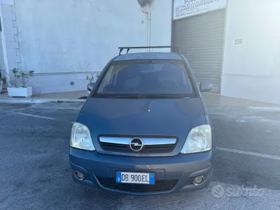 Usata Opel Meriva Cosmo 75 CV (55 kW) 2006 Blu Monovolume