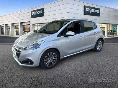 Usata Peugeot 208 Active 82 CV (60 kW) 2016 Grigio Utilitaria