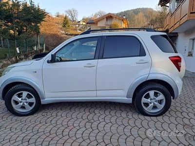 Usata Daihatsu Terios 2008 Bianco SUV