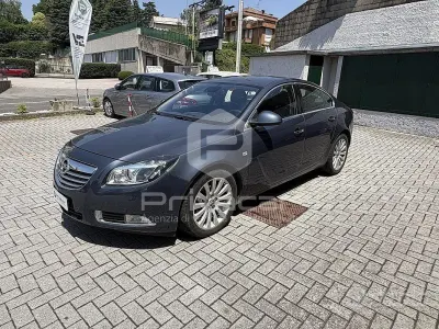 Usata Opel Insignia Cosmo 131 CV (96 kW) 2009 Blu Berlina
