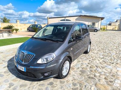 Usata Lancia Musa 95 CV (69 kW) 2010 Grigio Monovolume