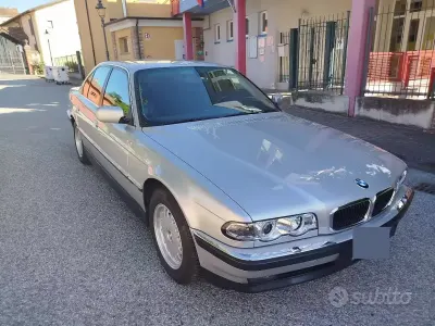 Usata BMW 725 Efficient Dynamics 143 CV (105 kW) 1998 Grigio Berlina