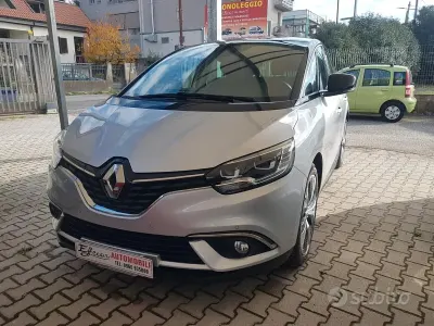 Usata Renault Scénic IV 110 CV (80 kW) 2018 Grigio Monovolume