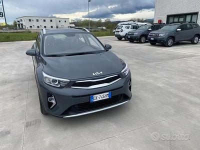 Usata Kia Stonic Urban 81 CV (59 kW) 2023 Grigio SUV