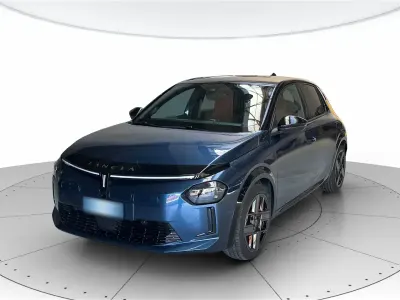 Usata Lancia Ypsilon 114 kW (156 CV) 2024 Blu lancia Utilitaria