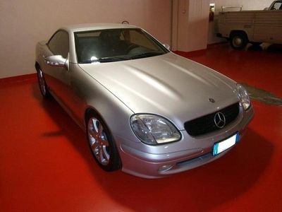 Usata Mercedes SLK200 163 CV (119 kW) 2002 Argento / metallizzato Cabrio