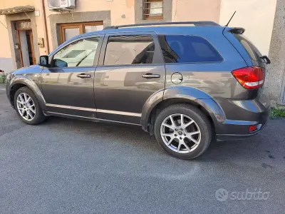 Usata Fiat Freemont Urban 170 CV (125 kW) 2014 Grigio SUV