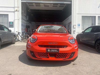 Usata Fiat 600 La Prima 101 CV (74 kW) 2024 Arancione perlato SUV