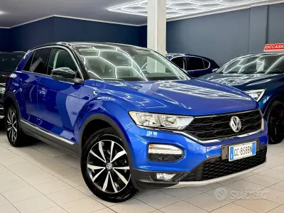 Usata VW T-Roc Advance 116 CV (85 kW) 2020 Blu SUV