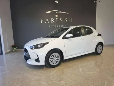 Usata Toyota Yaris Hybrid Active 116 CV (85 kW) 2025 Bianco Berlina