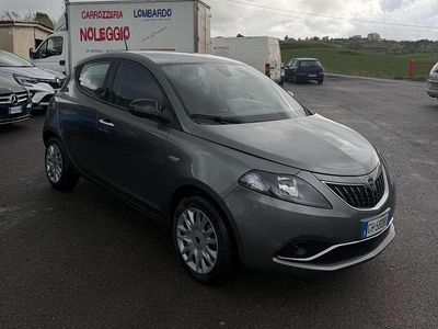 Usata Lancia Ypsilon S 69 CV (50 kW) 2021 Grigio Utilitaria