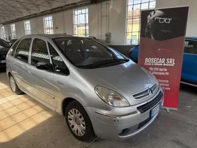 Usata Citroën Xsara Picasso Elegance 109 CV (80 kW) 2006 Argento Monovolume