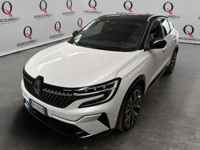 Usata Renault Austral Iconic 200 CV (147 kW) 2023 Bianco SUV