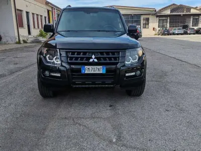Usata Mitsubishi Pajero Edition 190 CV (139 kW) 2017 Nero SUV