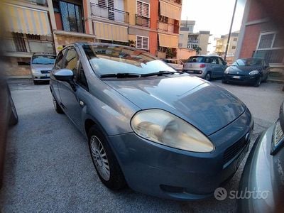 Usata Fiat Grande Punto 75 CV (55 kW) 2008 Grigio Utilitaria
