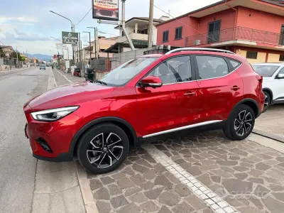 Usata MG ZS Luxury 111 CV (81 kW) 2023 Rosso SUV