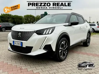 Usata Peugeot e-2008 GTi 100 kW (136 CV) 2023 Bianco SUV