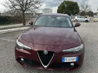 Usata Alfa Romeo Giulia 150 CV (110 kW) 2016 Berlina