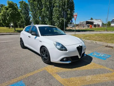 Usata Alfa Romeo Giulietta 120 CV (88 kW) 2016 Bianco Utilitaria