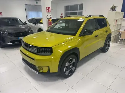 Nuova Fiat Grande Panda Pop 101 CV (74 kW) 2026 Giallo Utilitaria