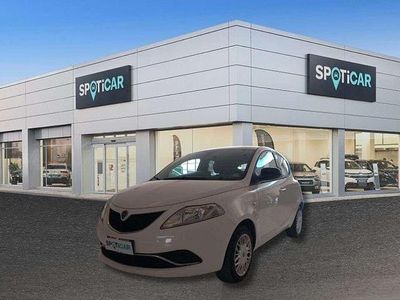 Usata Lancia Ypsilon Gold 77 CV (56 kW) 2017 Bianco Utilitaria