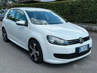 Usata VW Golf VI Edition 105 CV (77 kW) 2011 Utilitaria