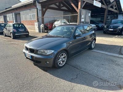 Usata BMW 118 122 CV (89 kW) 2005 Grigio Utilitaria