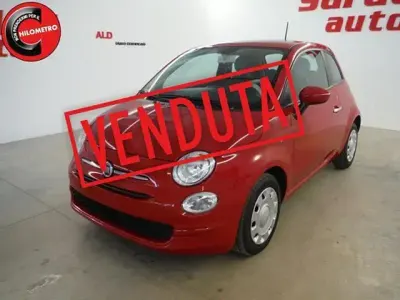 Begagnad Fiat 500 Pop 70 HK (51 kW) 2020 Röd Halvkombi
