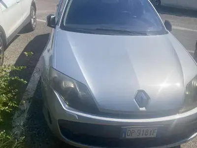 Usata Renault Laguna III GT 178 CV (130 kW) 2008 Grigio Station wagon