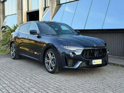 Usata Maserati Levante 275 CV (202 kW) 2020 Blu SUV