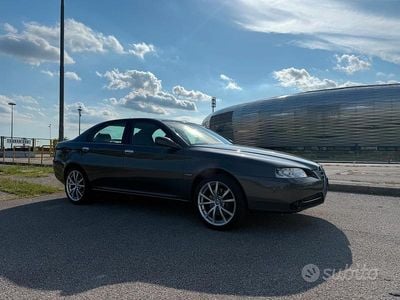Usata Alfa Romeo 166 240 CV (176 kW) 2000 Grigio Berlina