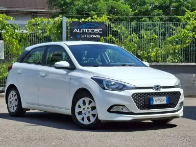 Usata Hyundai i20 Classic 73 CV (53 kW) 2017 Bianco Utilitaria