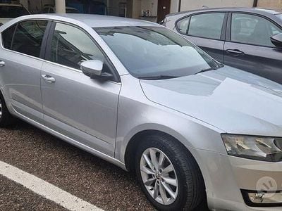 Grigio Usata 2016 Skoda Octavia Berlina | 9500 € (Buon prezzo)
