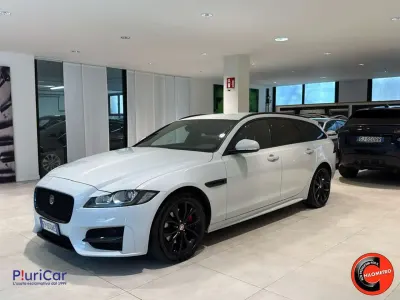 Usata Jaguar XF Sportbrake Prestige 179 CV (131 kW) 2018 Bianco Station wagon