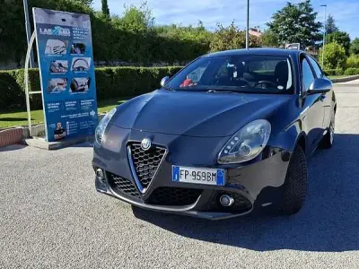 Usata Alfa Romeo Giulietta Super 120 CV (88 kW) 2018 Utilitaria