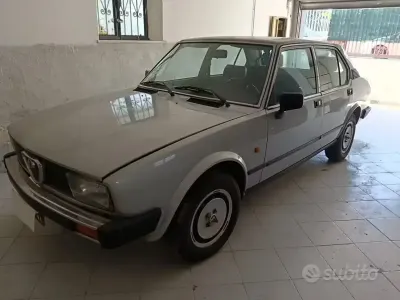 Usata Alfa Romeo Alfetta 130 CV (95 kW) 1983 Berlina
