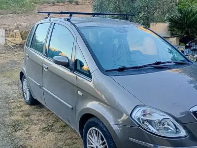 Usata Lancia Musa 90 CV (66 kW) 2008 Monovolume