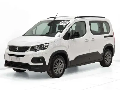 Usata Peugeot e-Rifter Allure 100 kW (136 CV) 2024 Bianco kaolin Monovolume