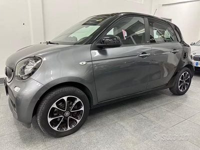 Usata Smart ForFour Prime 71 CV (52 kW) 2016 Grigio Utilitaria