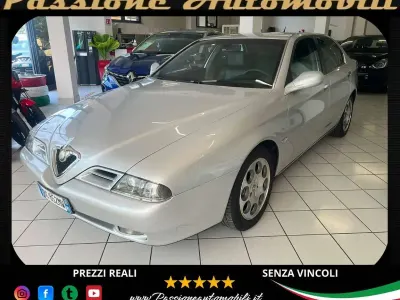 Usata Alfa Romeo 166 205 CV (150 kW) 1999 Argento Berlina