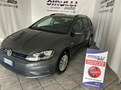 Usata VW Golf VII Business 110 CV (80 kW) 2018 Grigio scuro metallizzato Station wagon