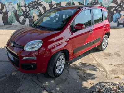 Usata Fiat Panda Lounge 85 CV (62 kW) 2015 Rosso Utilitaria
