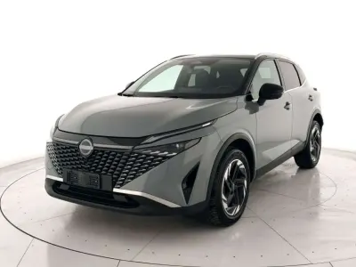 Usata Nissan Qashqai N-Connecta 158 CV (116 kW) 2025 Grigio crema / t. nero SUV