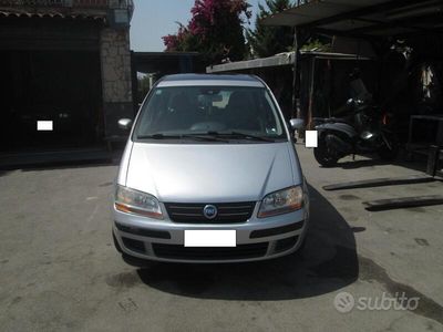 Usata Fiat Idea Emotion 95 CV (69 kW) 2004 Grigio Monovolume