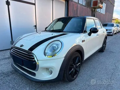 Usata Mini Cooper D Business 116 CV (85 kW) 2015 Bianco Utilitaria