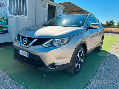 Usata Nissan Qashqai Tekna 110 CV (80 kW) 2016 Grigio SUV