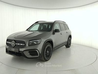 Nuova Mercedes GLB200 150 CV (110 kW) 2026 Mountain grau metallic SUV
