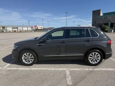 Usata VW Tiguan Life 122 CV (89 kW) 2021 Grigio SUV